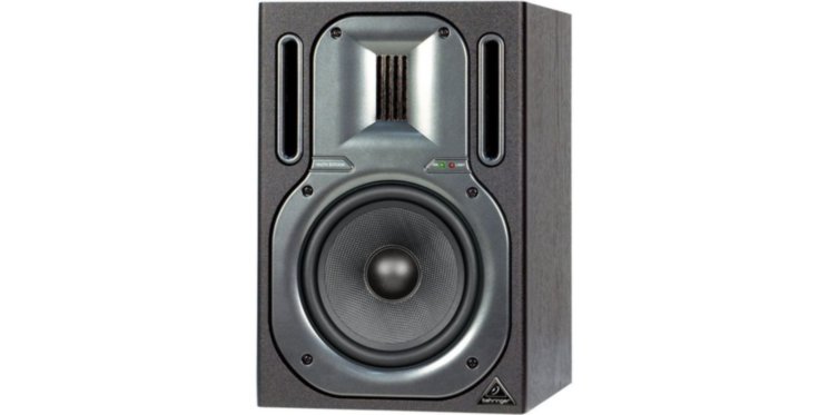 Студийный монитор Behringer B3030A